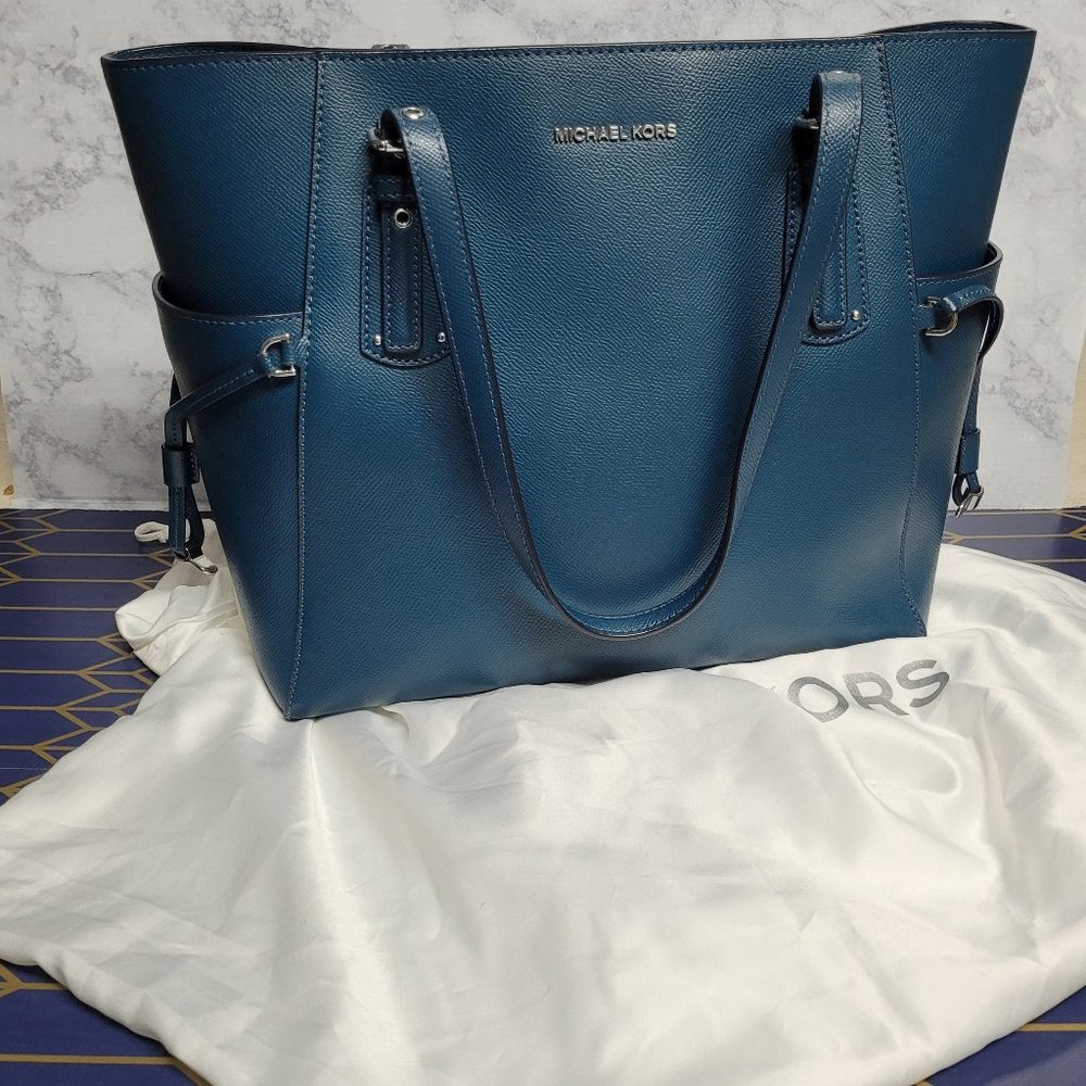 Michael Kors Voyager EW Tote - Teal Color